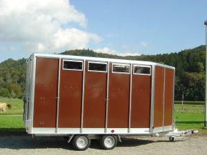 Pferdetransport-Anhänger geschlossen